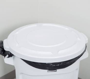Крышка для контейнера 2620 Rubbermaid BRUTE® белый FG261960WHT /6/ Крышка для контейнера 2620 Rubbermaid BRUTE® белый FG261960WHT /6/